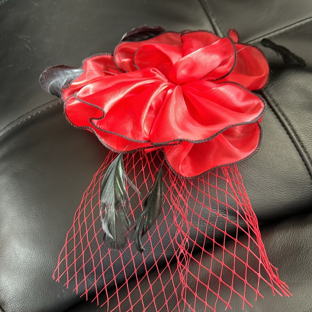 Fascinator - Picture 2 of 3